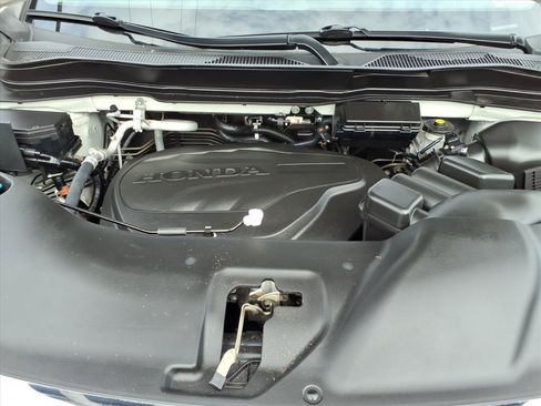 Used 2022 Honda Pilot Touring image 10