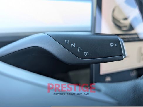 Used 2021 Tesla Model Y Long Range AWD/4WD image 19