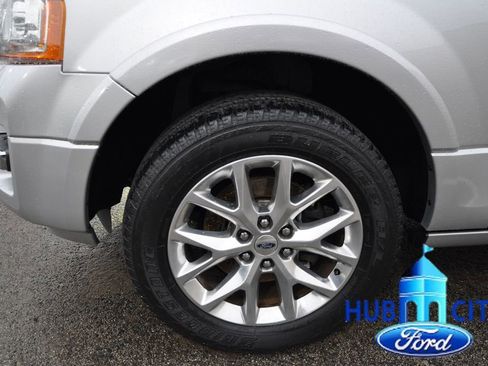 Used 2017 Ford Expedition Limited w/ Equipment Group 301A RWD image 9
