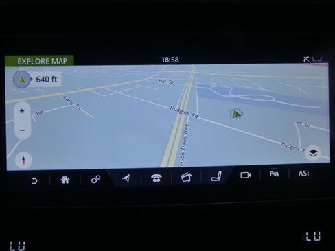 Used 2017 Jaguar XF R-Sport image 9