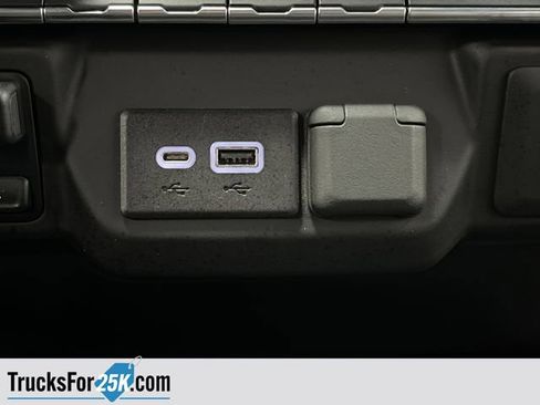 Used 2021 Chevrolet Silverado 1500 Custom Trail Boss image 21