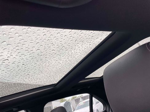 Used 2016 Mercedes-Benz E 350 4MATIC Sedan image 8