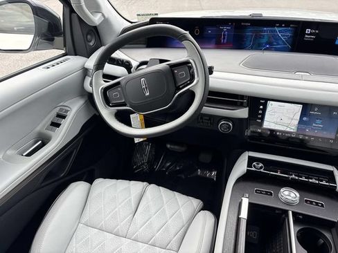 New 2026 Lincoln Navigator L Black Label w/ Black Label Special Edition AWD/4WD image 14