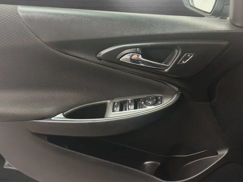 Used 2020 Chevrolet Malibu LT FWD image 17
