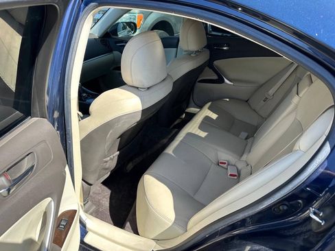 Used 2011 Lexus IS 250 w/ Premium Pkg Value Edition RWD image 13