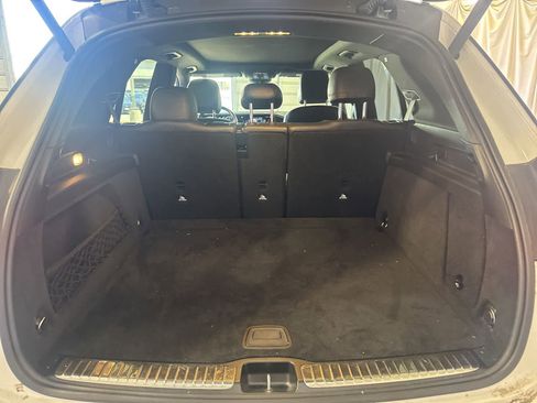 Used 2021 Mercedes-Benz GLE 350 w/ Premium Package image 13