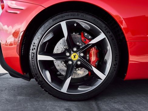Used 2023 Ferrari SF90 Stradale Base image 27