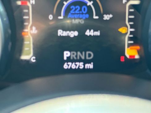 Used 2018 Jeep Wrangler Unlimited Sahara image 14