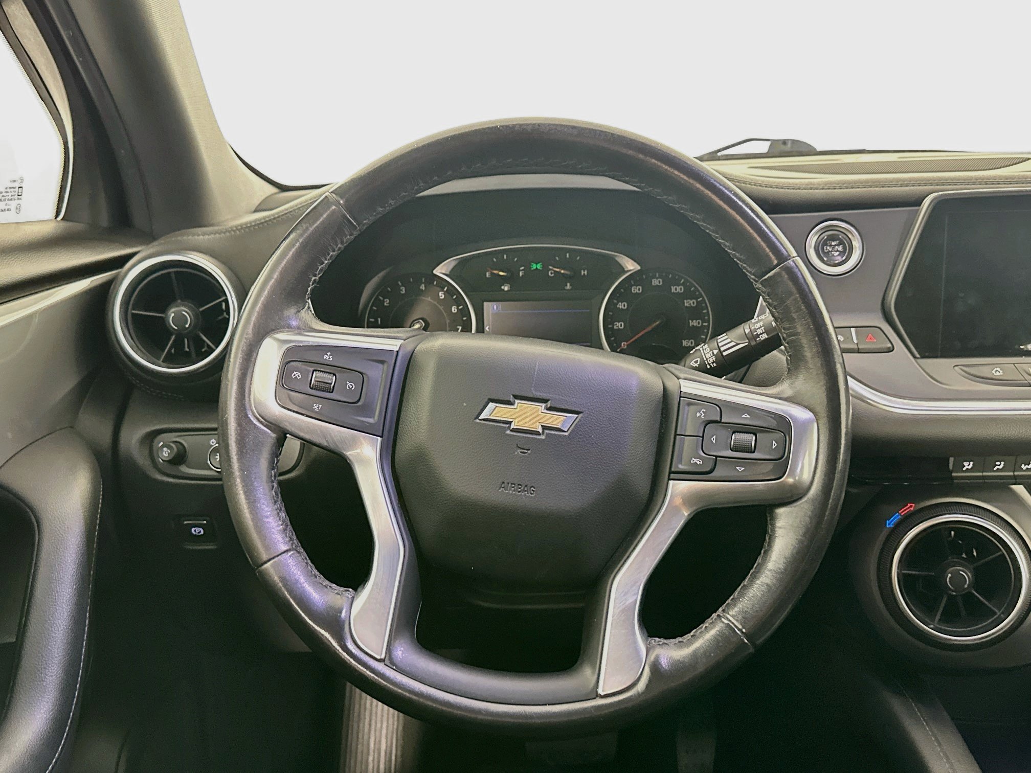Used 2020 Chevrolet Blazer LT FWD image 17