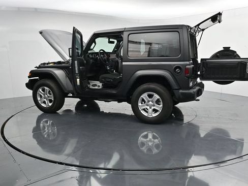 Used 2023 Jeep Wrangler Sport AWD/4WD image 41