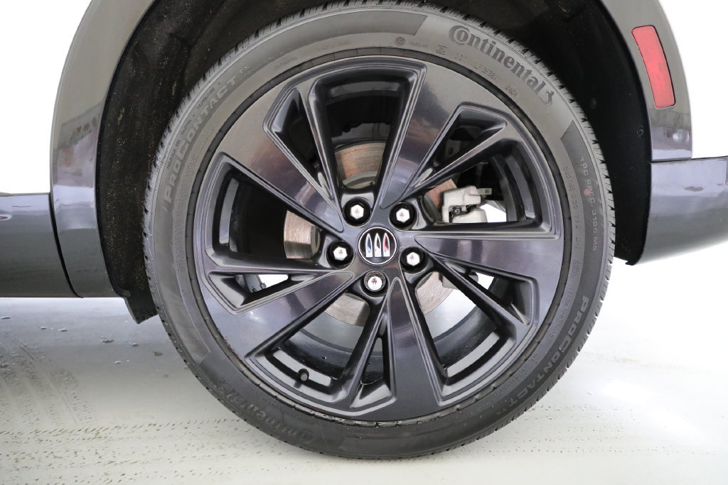 Certified 2024 Buick Envision Sport Touring AWD/4WD image 6