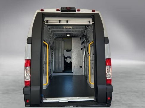 Used 2024 RAM ProMaster 3500 w/ Delivery Van Package FWD image 26