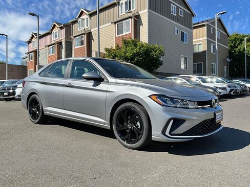 New 2026 Volkswagen Jetta SE FWD image 2
