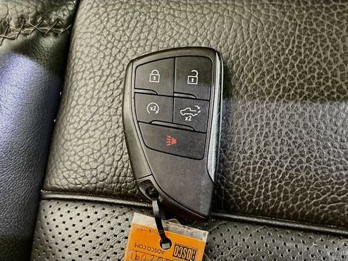 Used 2022 GMC Sierra 1500 Denali AWD/4WD image 12