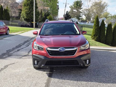 Used 2022 Subaru Outback Premium image 9