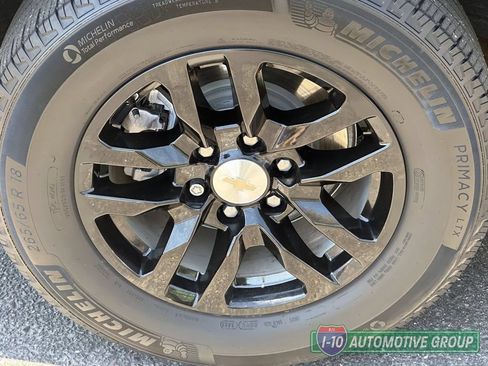 Used 2023 Chevrolet Tahoe LT w/ Luxury Package RWD image 8
