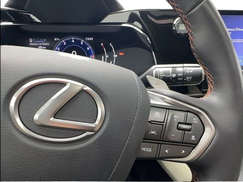 Used 2024 Lexus NX 250 FWD w/ Towing Package (2000 Lbs) image 41