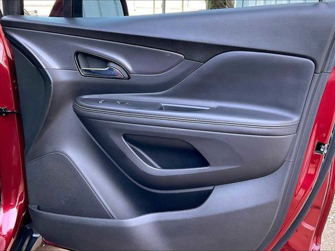 Used 2022 Buick Encore Preferred w/ Safety Package image 18