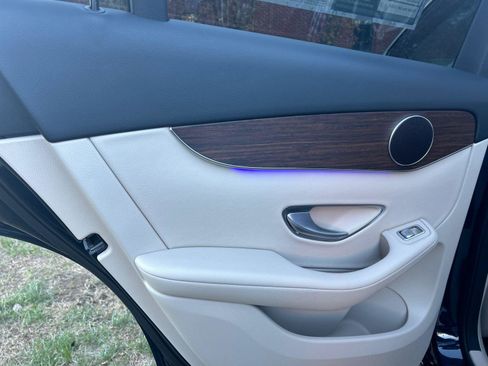 Used 2022 Mercedes-Benz GLC 300 4MATIC image 22