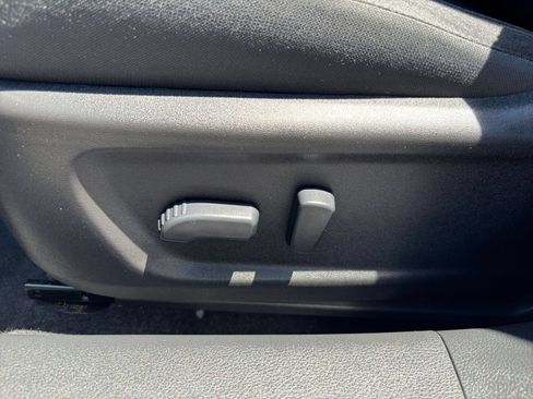 Used 2025 Nissan Altima 2.5 SV FWD image 18