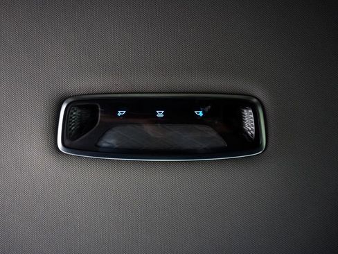 Used 2025 Genesis GV70 2.5T AWD/4WD image 10