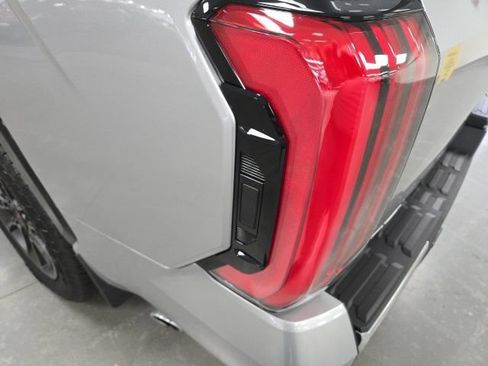 New 2025 Toyota Tundra Platinum AWD/4WD image 16