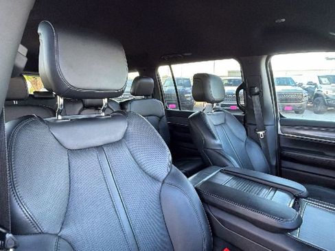Used 2024 Jeep Wagoneer Series II w/ Flexible Seating Group RWD image 30