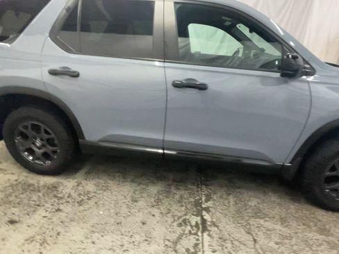 Used 2024 Honda Pilot TrailSport image 4