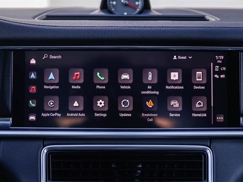 Used 2023 Porsche Panamera Platinum Edition image 12