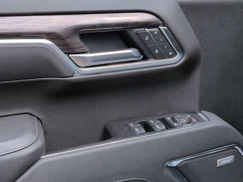 New 2026 Chevrolet Silverado 1500 LTZ w/ LTZ Convenience Package II RWD image 9
