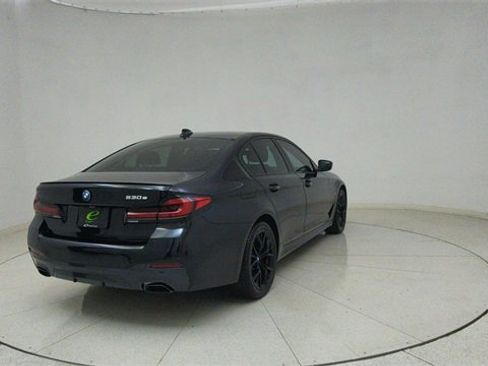 Used 2023 BMW 530e 530e iPerformance w/ M Sport Package image 71