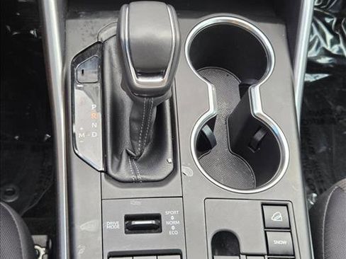Used 2023 Toyota Highlander LE image 13