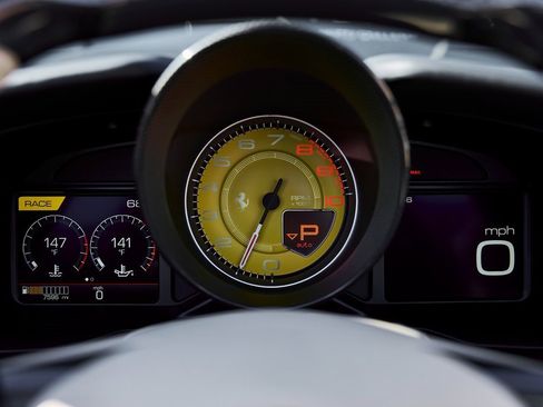 Used 2022 Ferrari F8 Tributo image 61