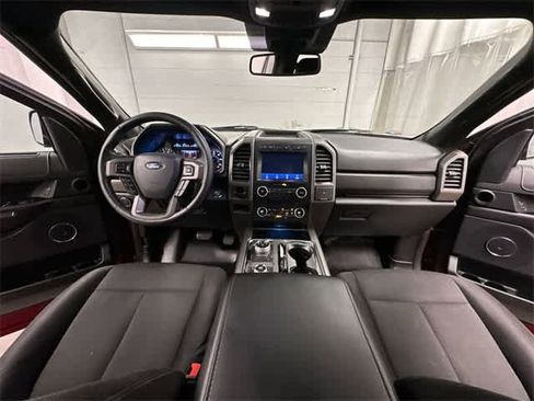 Used 2020 Ford Expedition XLT image 19