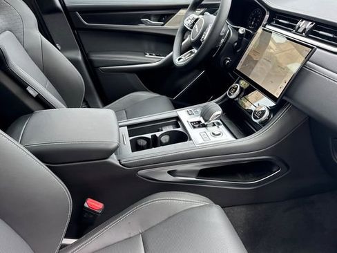 New 2026 Jaguar F-PACE R-Dynamic S image 15