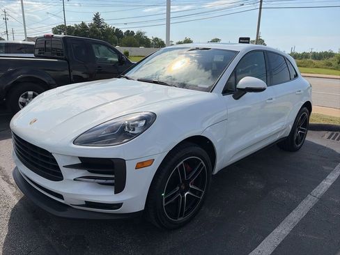 Used 2020 Porsche Macan AWD/4WD image 1