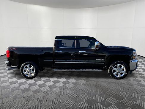 Used 2019 Chevrolet Silverado 2500 LTZ w/ Duramax Plus Package AWD/4WD image 7