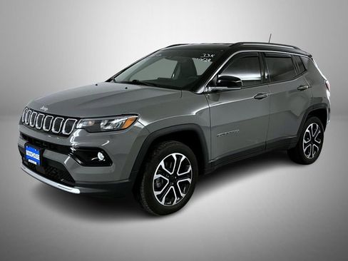 Used 2022 Jeep Compass Limited image 1