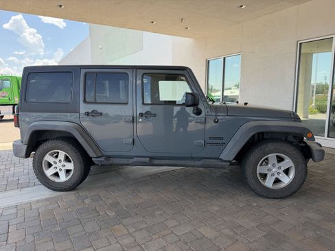 Used 2015 Jeep Wrangler Unlimited Sport w/ Quick Order Package 24S AWD/4WD image 6