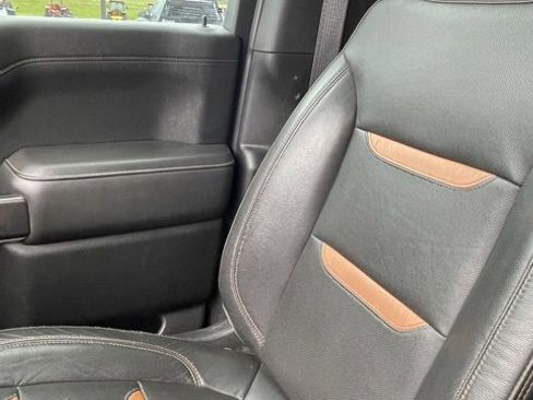 Used 2020 GMC Sierra 1500 AT4 w/ AT4 Premium Package image 17