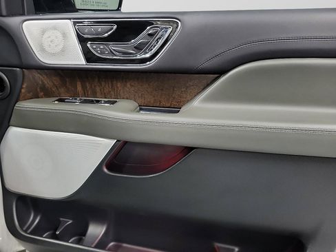 Used 2024 Lincoln Navigator L Black Label image 15