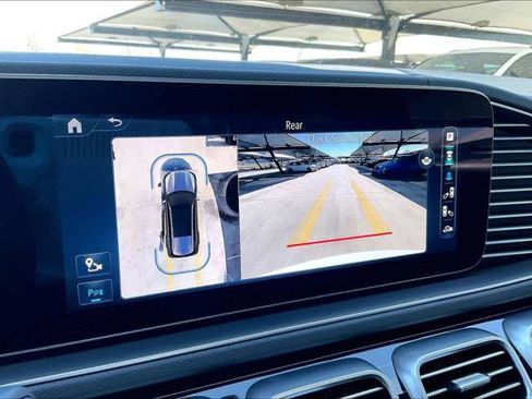 Used 2024 Mercedes-Benz GLS 450 4MATIC image 25