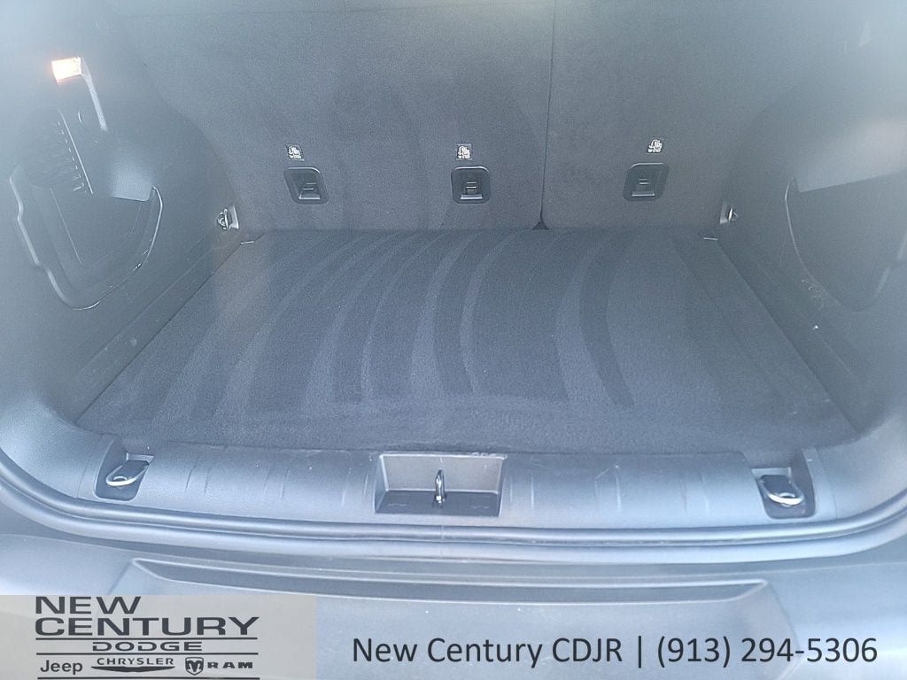 Used 2023 Jeep Renegade Latitude AWD/4WD image 13