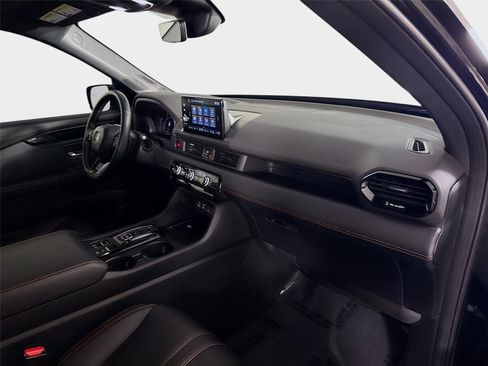 Used 2023 Honda Pilot TrailSport image 30