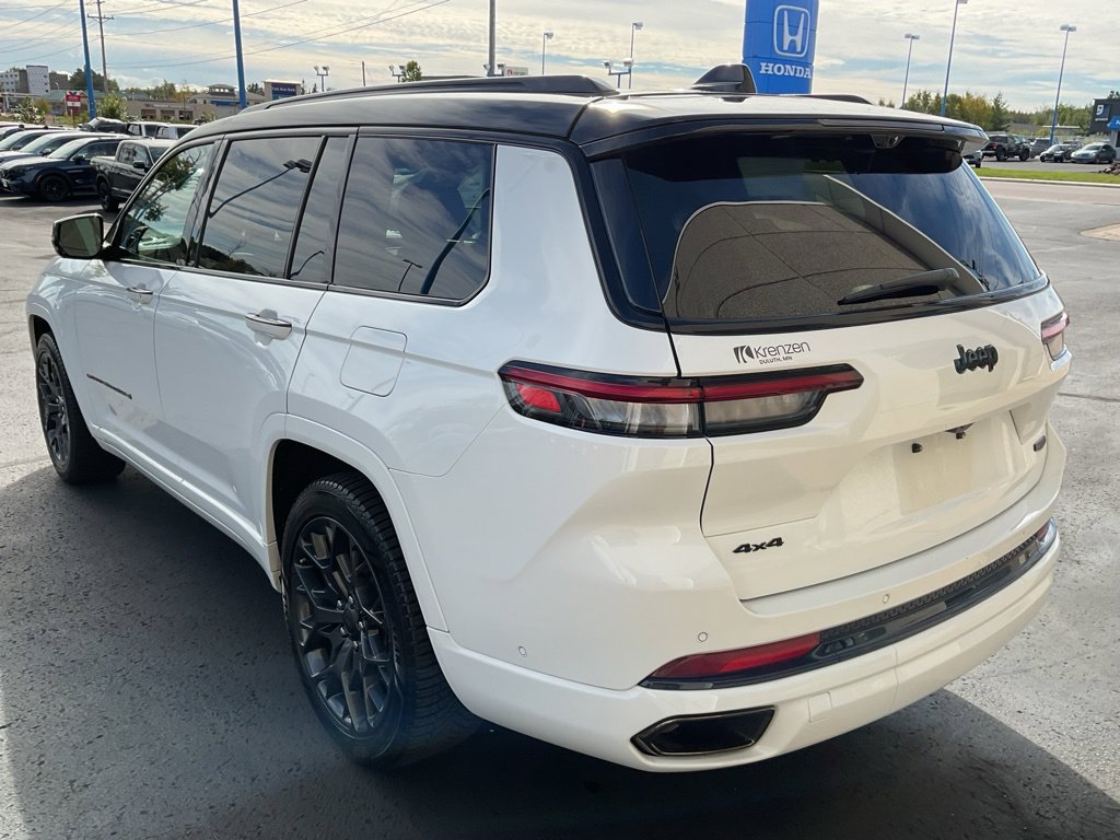 Used 2023 Jeep Grand Cherokee L Summit AWD/4WD image 7