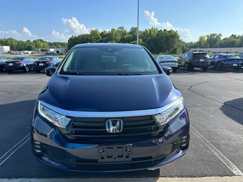 Used 2022 Honda Odyssey EX image 2