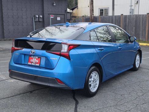 Used 2019 Toyota Prius LE image 5