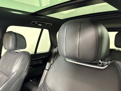 Used 2023 Land Rover Range Rover SE image 15