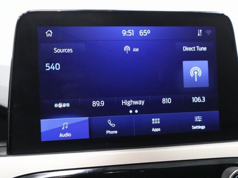 Certified 2022 Ford Escape SE w/ Cold Weather Package image 2