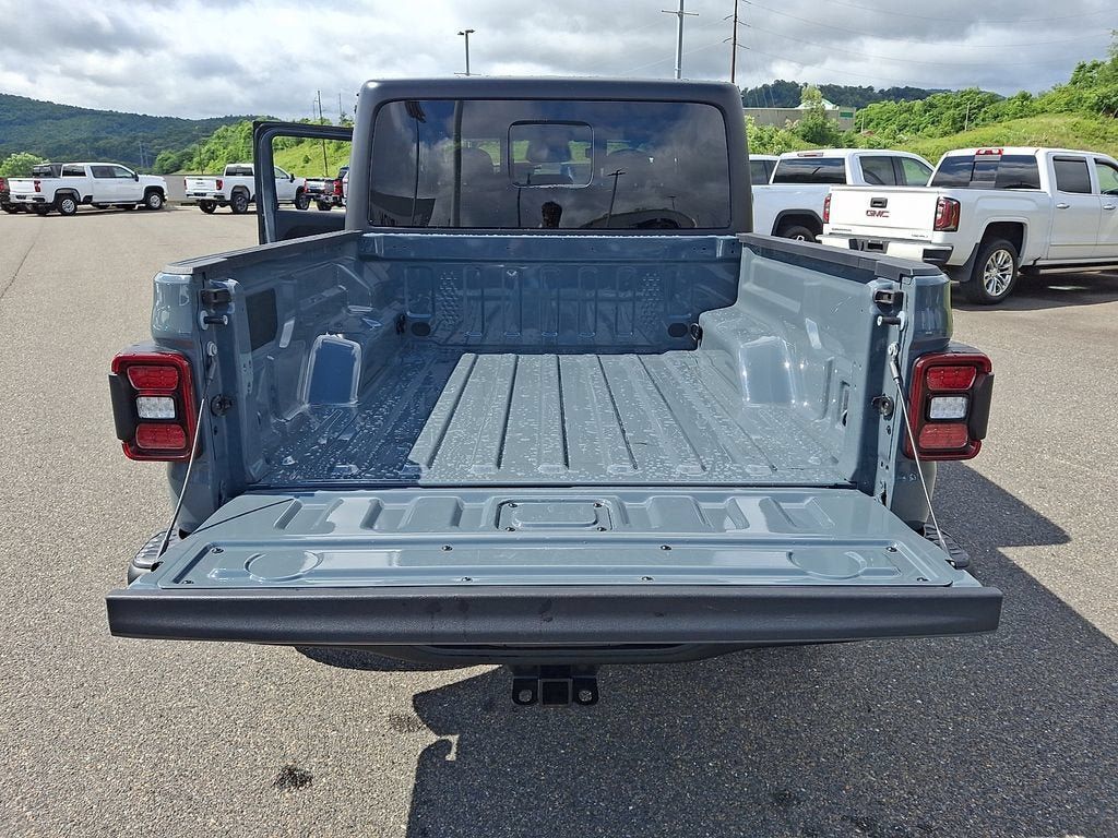 Used 2026 Jeep Gladiator Rubicon AWD/4WD image 29